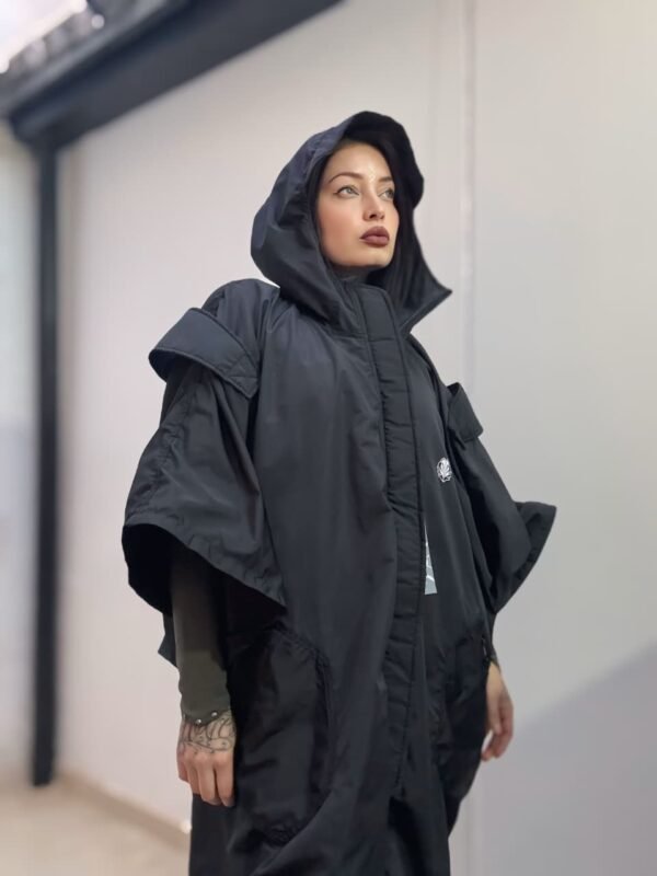 Capa Rompevientos Atmósfera Negro Mujer